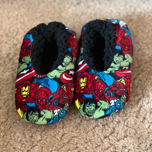 Marvel Kids Slippers - Picture 3 of 3